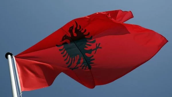 Албанците от Прешево, Медведжа и Буяновац искат Асоциация на албанските общини в Сърбия 