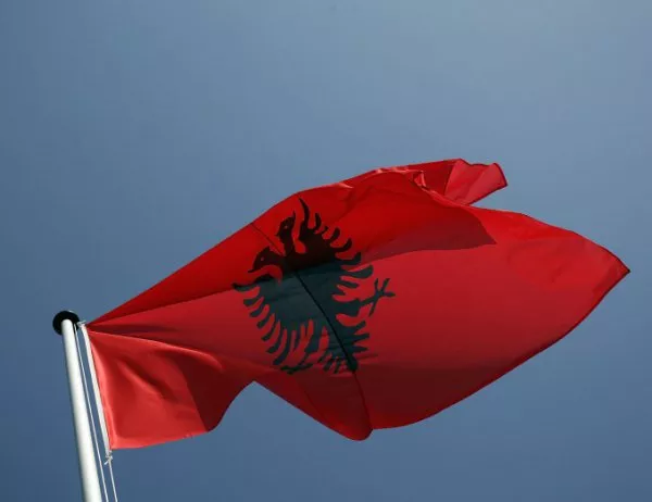 Тирана иска албанската платформа да влезе в конституцията на Македония 