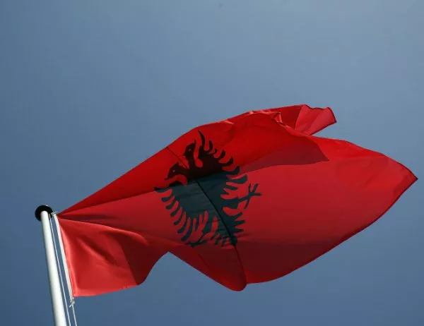 Албания изрази загриженост за случващото се в Македония