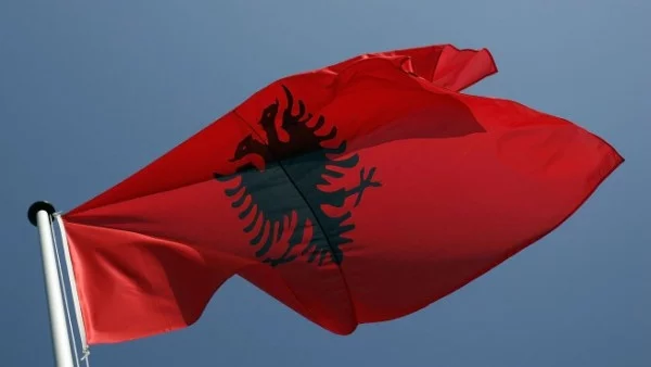 Всеки албанец се ражда с 3000 евро дълг