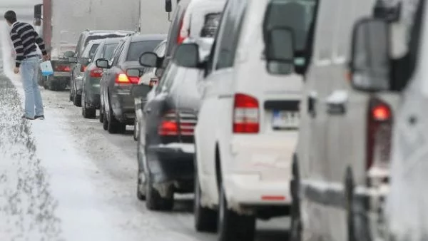 Голямо задръстване между Батак и Доспат