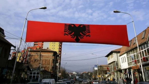 На Балканите остана една последна неизбухнала бомба - албанците