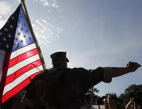 САЩ обмисля да легализира имигранти чрез служба в армията