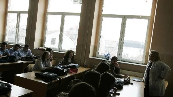Ще се борим с младежката безработица с дистанционно и задочно гимназиално обучение