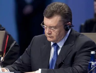 САЩ не признават Янукович, подкрепят Яценюк