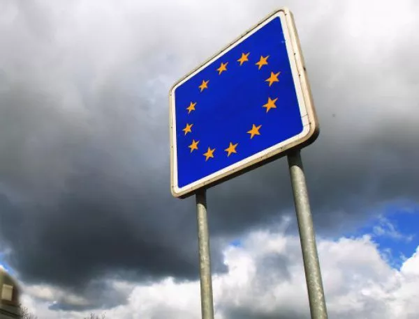 ЕС потвърди, че обмисля да замрази Шенген за 2 години заради бежанците
