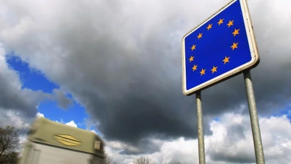 Шенген ще гледаме през крива Либия