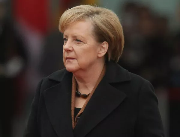 Меркел пак размаха пръст на Русия