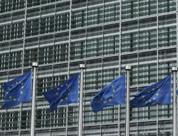 Еврогрупата започва преговори за спасителната програма на Гърция
