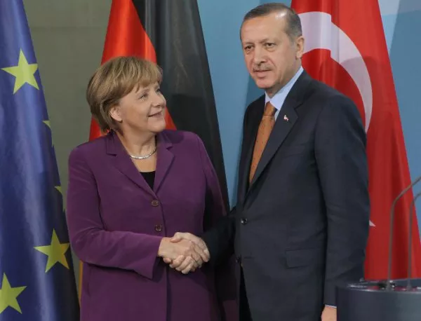 Британският посланик в Германия смята, че Меркел може да отстъпи пред Ердоган за визите