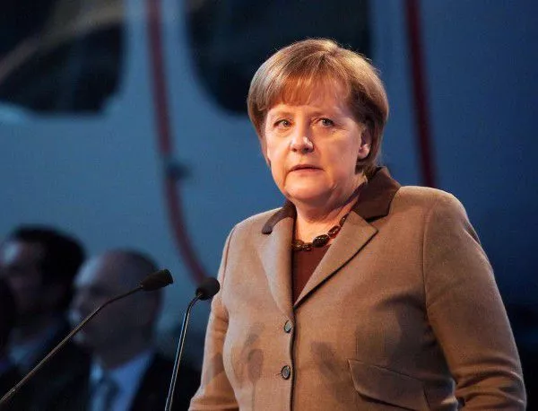 Бавария заплаши да съди Меркел, ако не спре бежанците