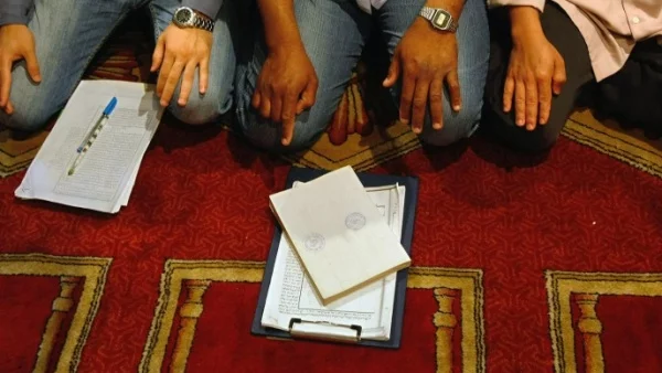 Доклад на ЕС: Мюсюлманските мигранти вярват в Европа и я смятат за свой дом 