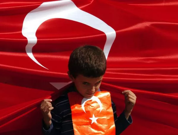 Турция издържа три мюсюлмански училища в България