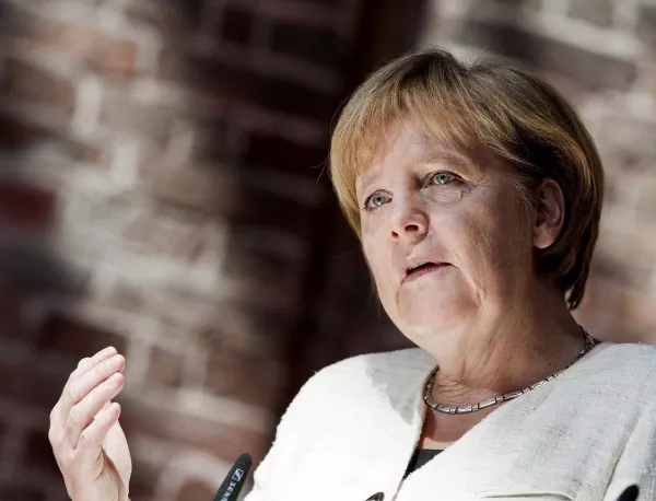 Меркел потвърди, че участва в преговорите за името на Македония