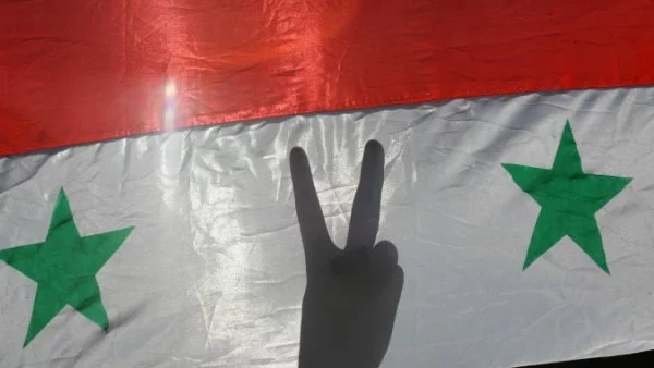 Сирийската опозиция готова да работи с "демократи и технократи" от режима на Асад