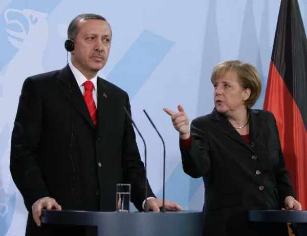 Ердоган искал да възстанови добрите си отношения с Меркел