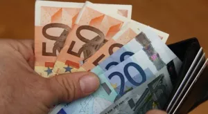 2013/10/10/0390099001381405826