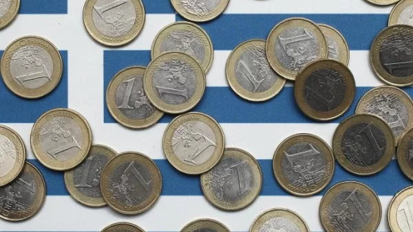Еврогрупата и Гърция все още не постигат съгласие за нов транш