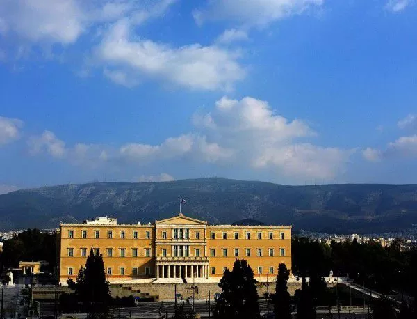 Гръцкият парламент одобри провеждането на референдум 