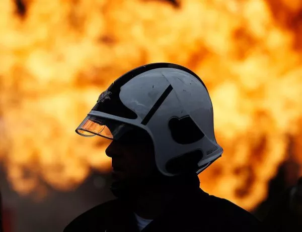 Пожар гори в химически завод в Мелбърн