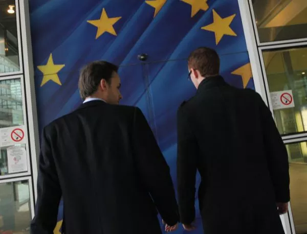 Европейците не искат да плащат дълговете на Гърция
