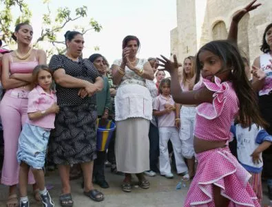Белоградчик реши проблема с ромските веселия на открито - построи им ресторант