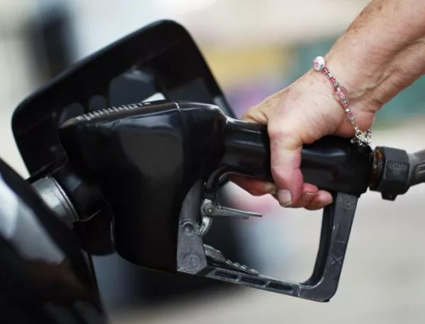Вечният разговор за цената на горивата: КЗК може да наказва за дъмпинг, не и за марж