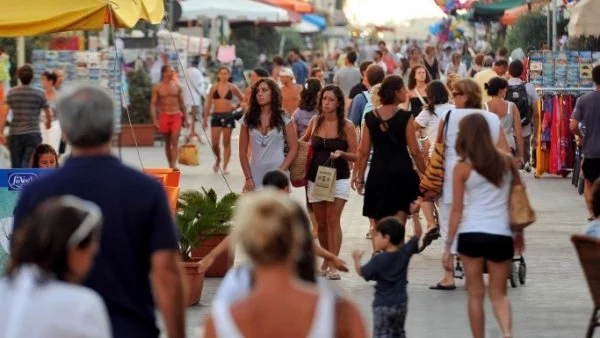 Най-важната тема за българите е съдебната реформа, НС с ново дъно от 7.5% одобрение
