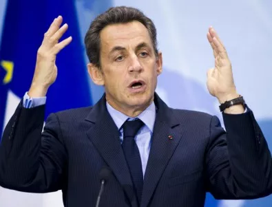 Лидерът на десницата във Франция подаде оставка след скандал със Саркози