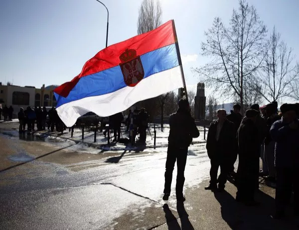 Сърбия заплашва сръбското малцинство със затвор, ако се присъедини към армията на Косово
