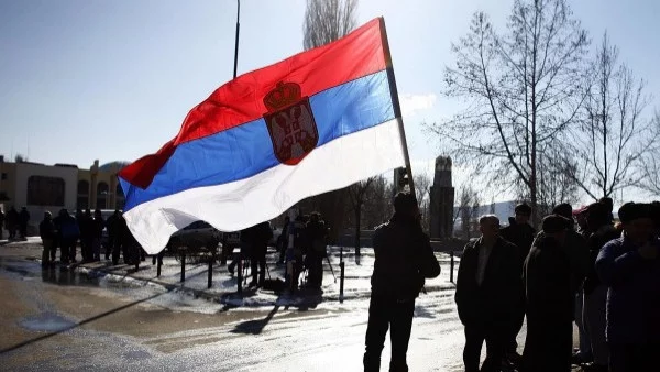 Сърбия заплашва сръбското малцинство със затвор, ако се присъедини към армията на Косово