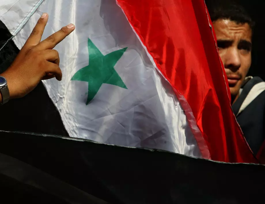 Мащабни антиправителствени протести раздират Сирия (ВИДЕО)