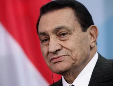 Върнаха в съда делото за корупция на Мубарак