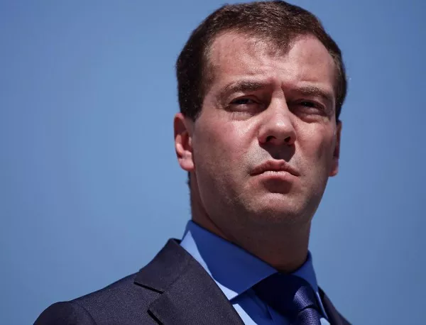 Медведев: Личната слабост на Янукович обрече украинците на по-големи страдания