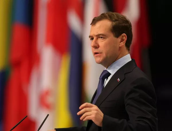 Медведев: Украйна е на крачка от гражданска война, плашещо е