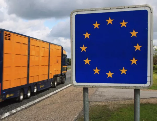 ЕК иска затягане на контрола в Шенгенската зона