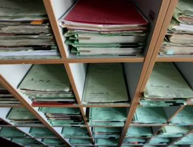 Държавата не знае защо се искат някои документи, от 17 години не спазва закон за бюрокрацията