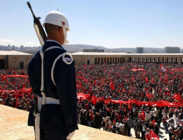 Турция оповести 600 000 военен личен състав на армията 