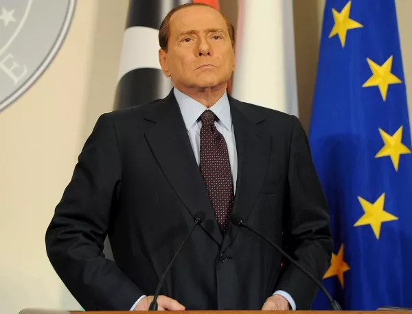 В Италия се вълнуват дали Берлускони ще става баща на 77 години