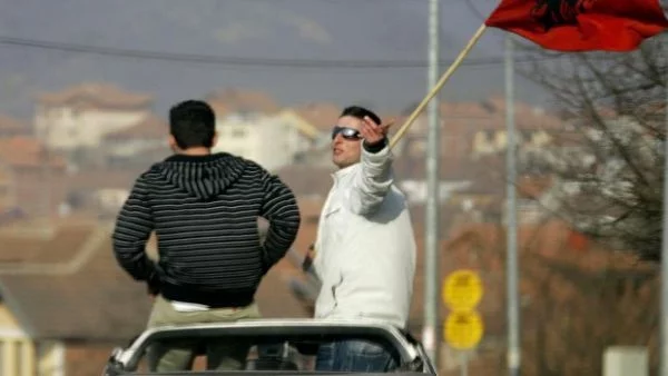 Косово опрощава дълговете на граждани и фирми до 2008 г. 