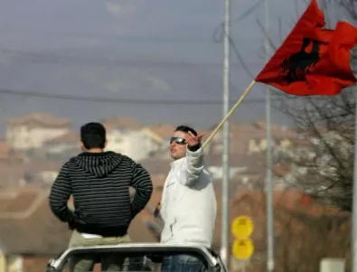 Бойкот и насилие белязаха вота в Косово 