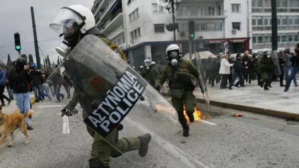 Гръцката полиция планира широкомащабна операция заради протеста за "Македония"