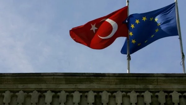 Турция няма да прилага споразумението с ЕС, ако не получи безвизов режим