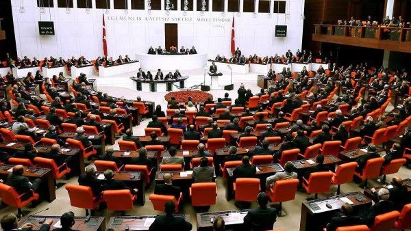 В новия турски парламент влизат рекорден брой жени
