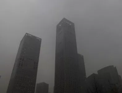 Пекин обяви жълт код заради смога