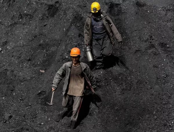 Трагедия в Турция, 20 загинали и 400 затрупани миньори в Маниса