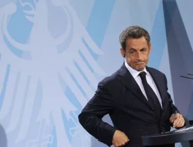 Забраниха на Саркози да общува с други обвиняеми