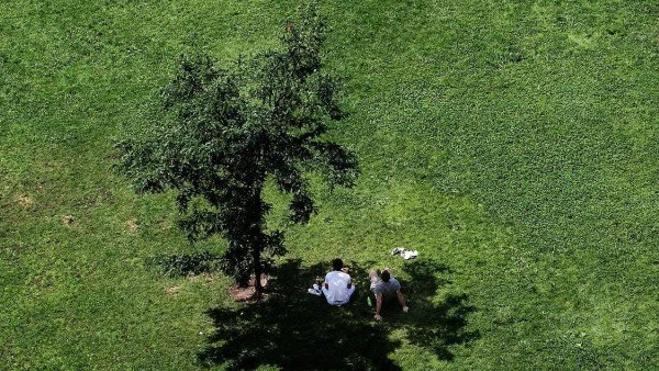 Слънчево и горещо в четвъртък