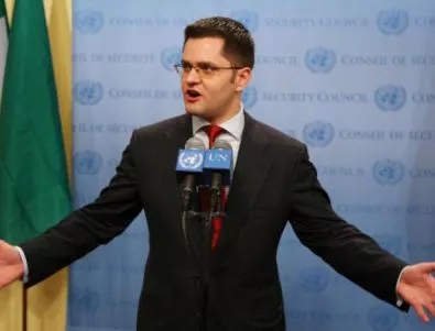 Вук Йеремич се оттегли, подкрепи Бокова за ООН 