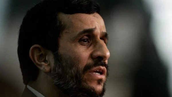 Ахмадинеджад се кандидатира отново за президент на Иран 